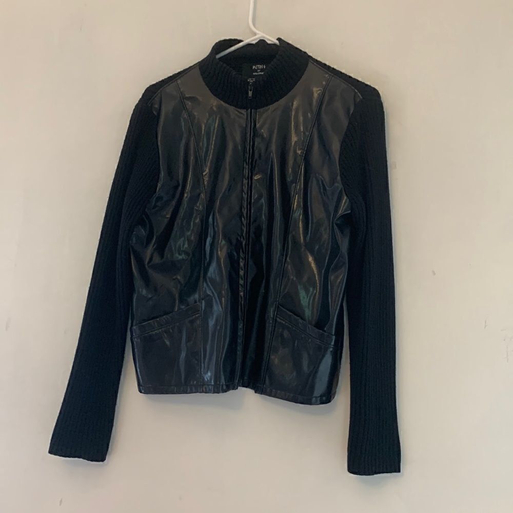 Metro 6 by Nina Leonard black polyurethane jacket/ sweater Size M